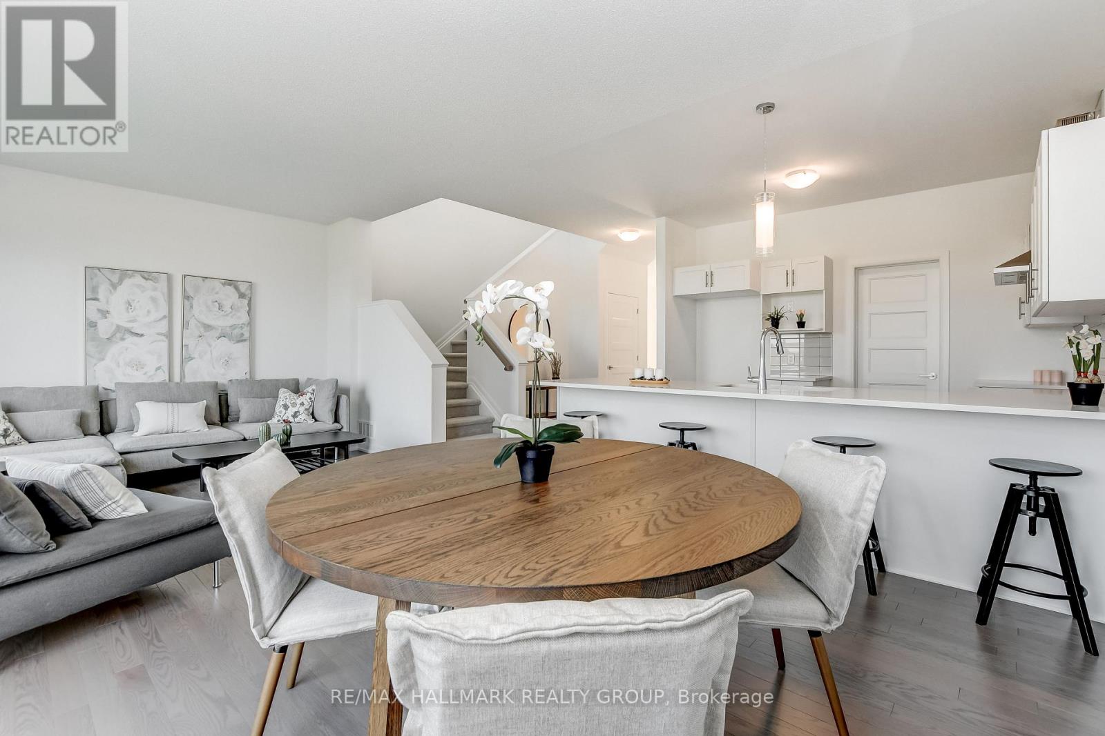 Photo 11 of 474 Sterling Avenue, Clarencerockland ON