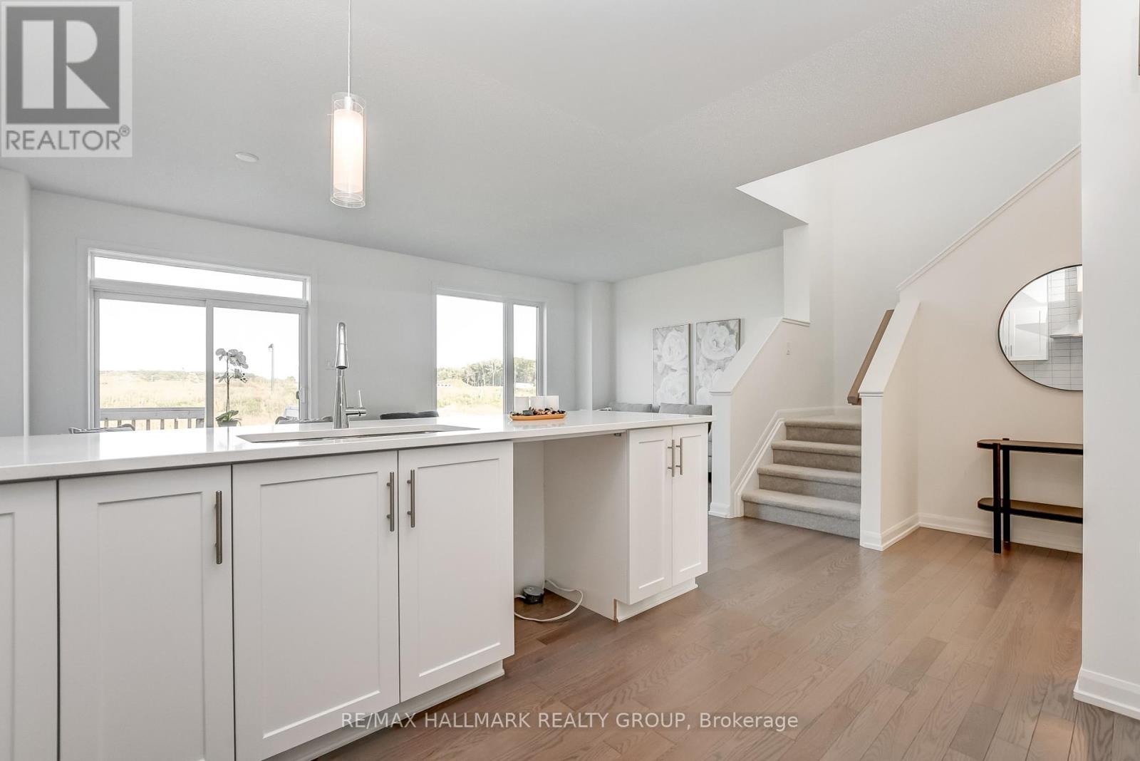 Photo 16 of 474 Sterling Avenue, Clarencerockland ON