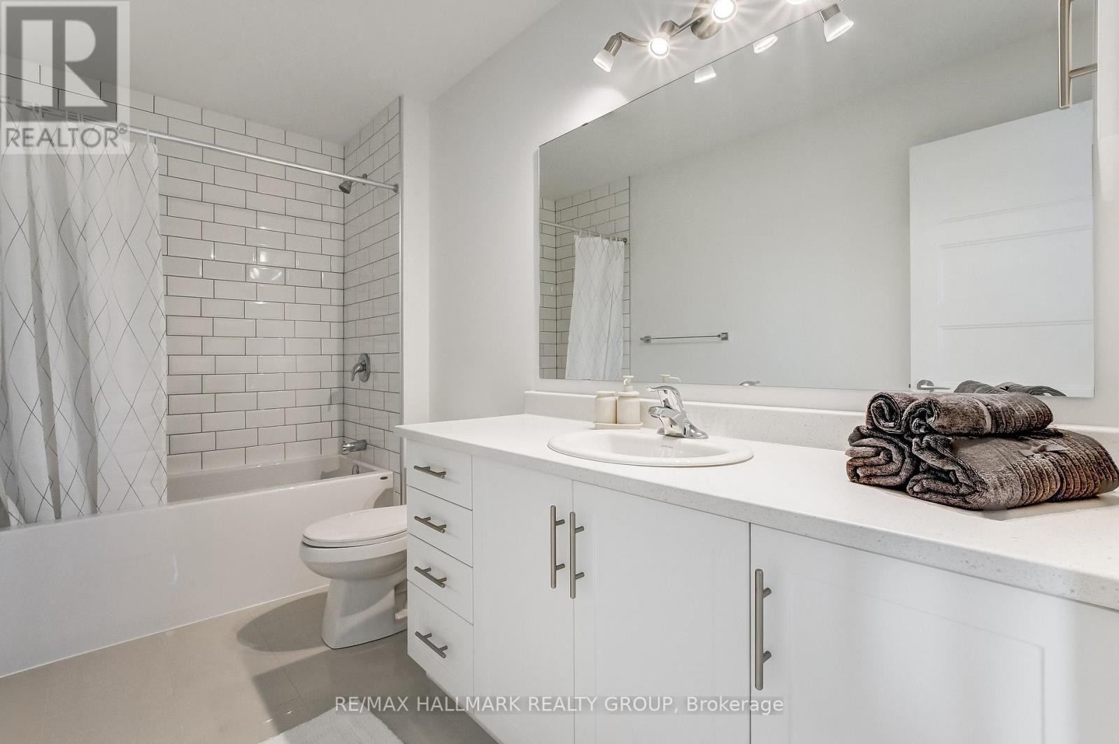 Photo 31 of 474 Sterling Avenue, Clarencerockland ON
