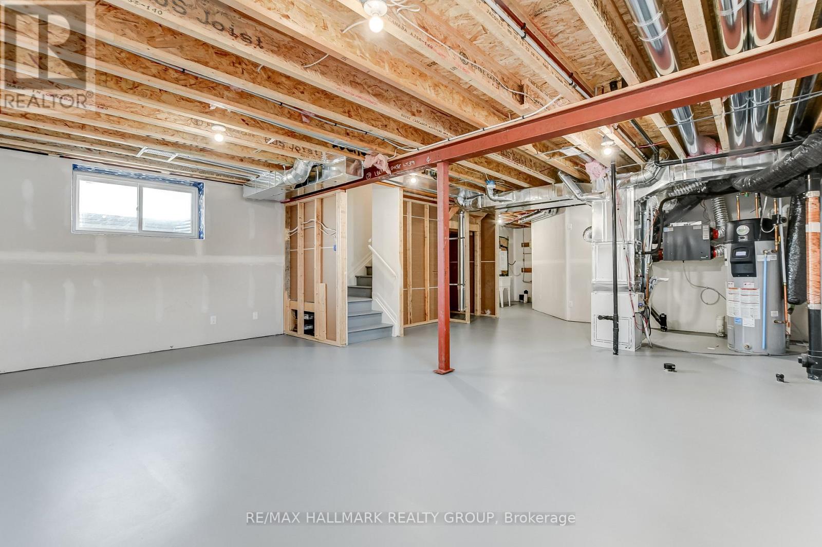 Photo 33 of 474 Sterling Avenue, Clarencerockland ON