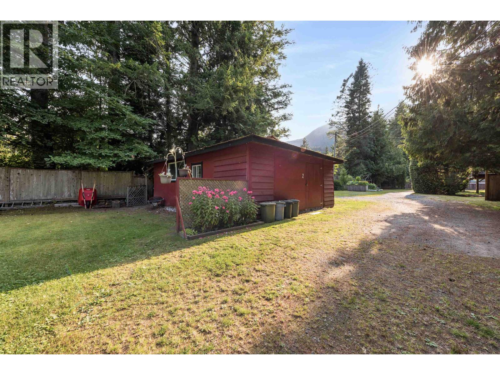 Photo 38 of 41540 Cottonwood Road, Squamish BC