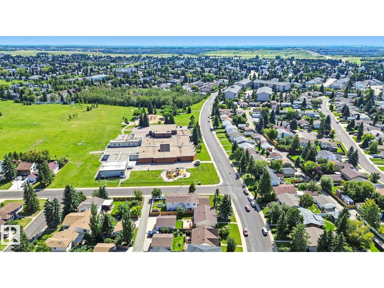 Photo 27 of 1893 48 St Nw, Edmonton AB