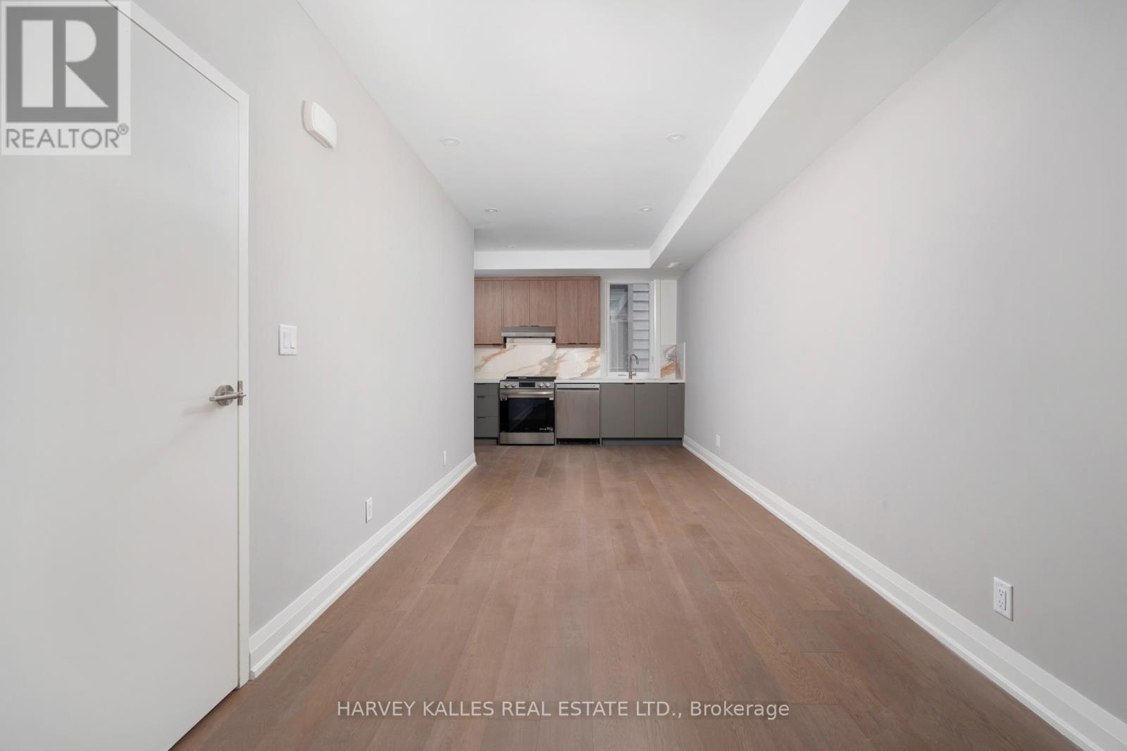 Photo 8 of 1 24 Sullivan Street, Toronto ON