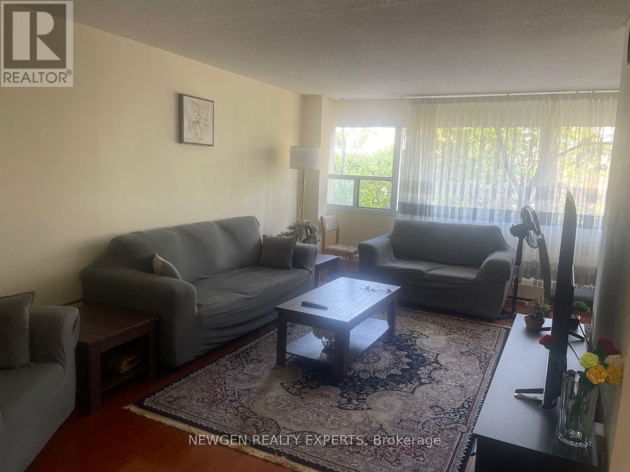 Photo 2 of 309 100 Leeward Glenway, Toronto ON
