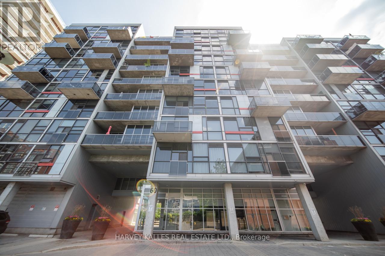 Photo 2 of 308 60 Bathurst Street, Toronto ON