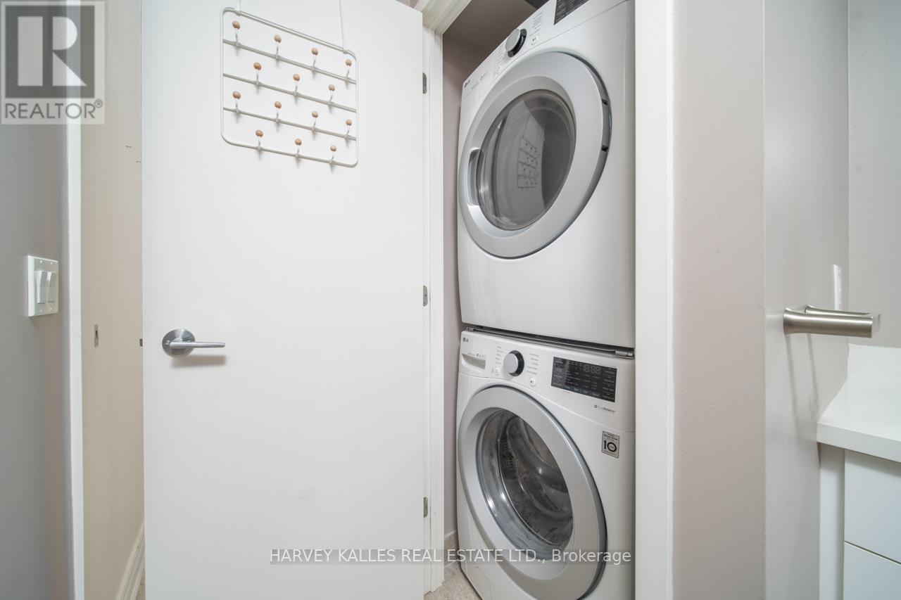 Photo 5 of 308 60 Bathurst Street, Toronto ON