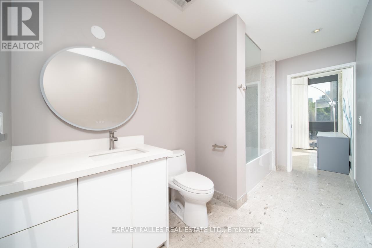 Photo 6 of 308 60 Bathurst Street, Toronto ON