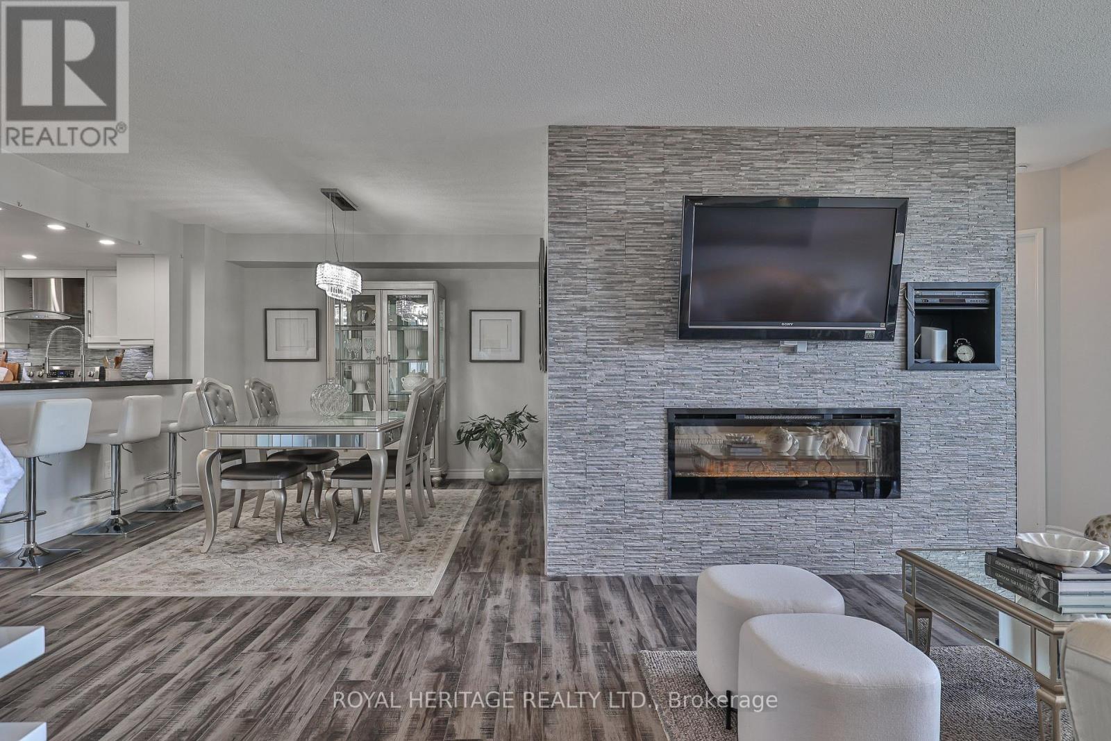 Photo 13 of 806 10 Torresdale Avenue, Toronto ON