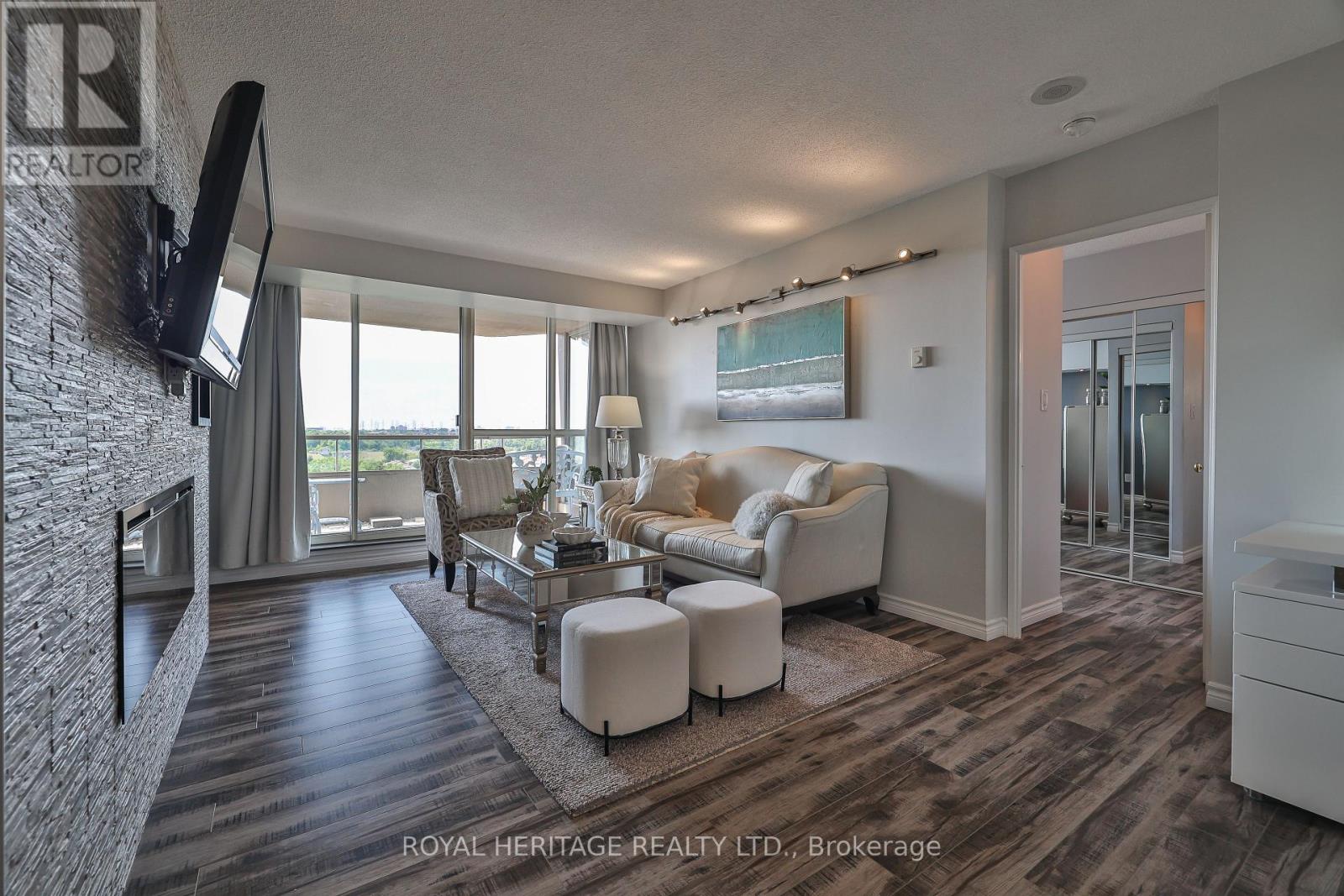 Photo 14 of 806 10 Torresdale Avenue, Toronto ON