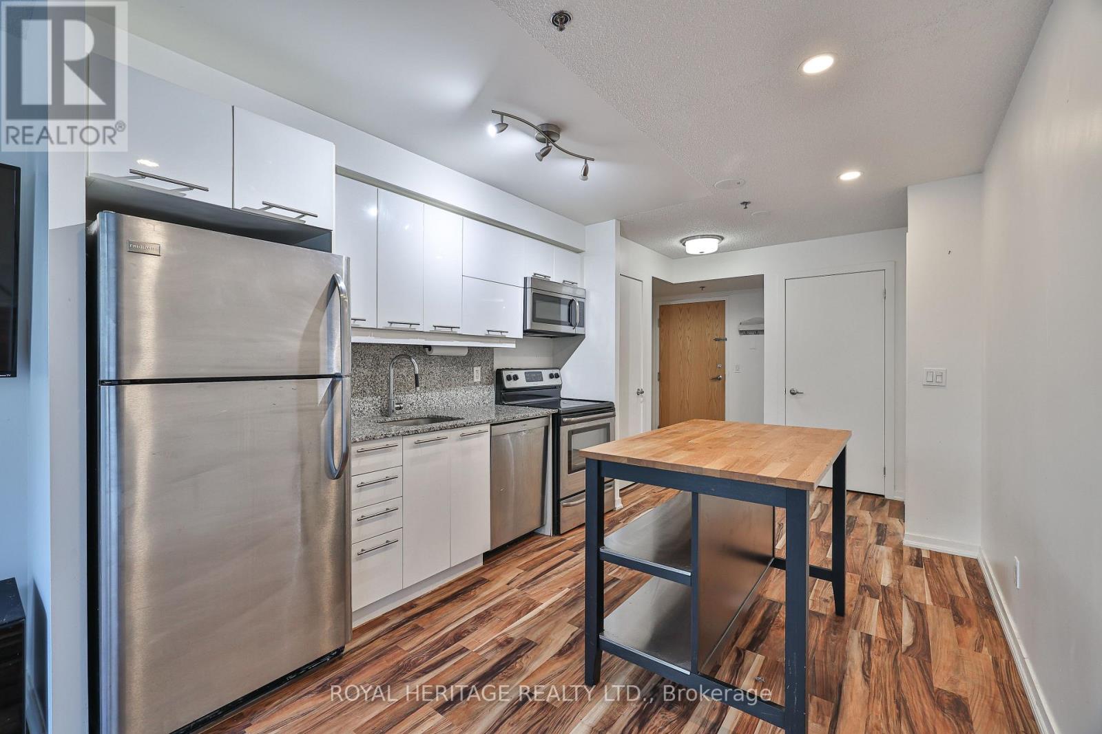 Photo 2 of 104 38 Joe Shuster Way, Toronto ON