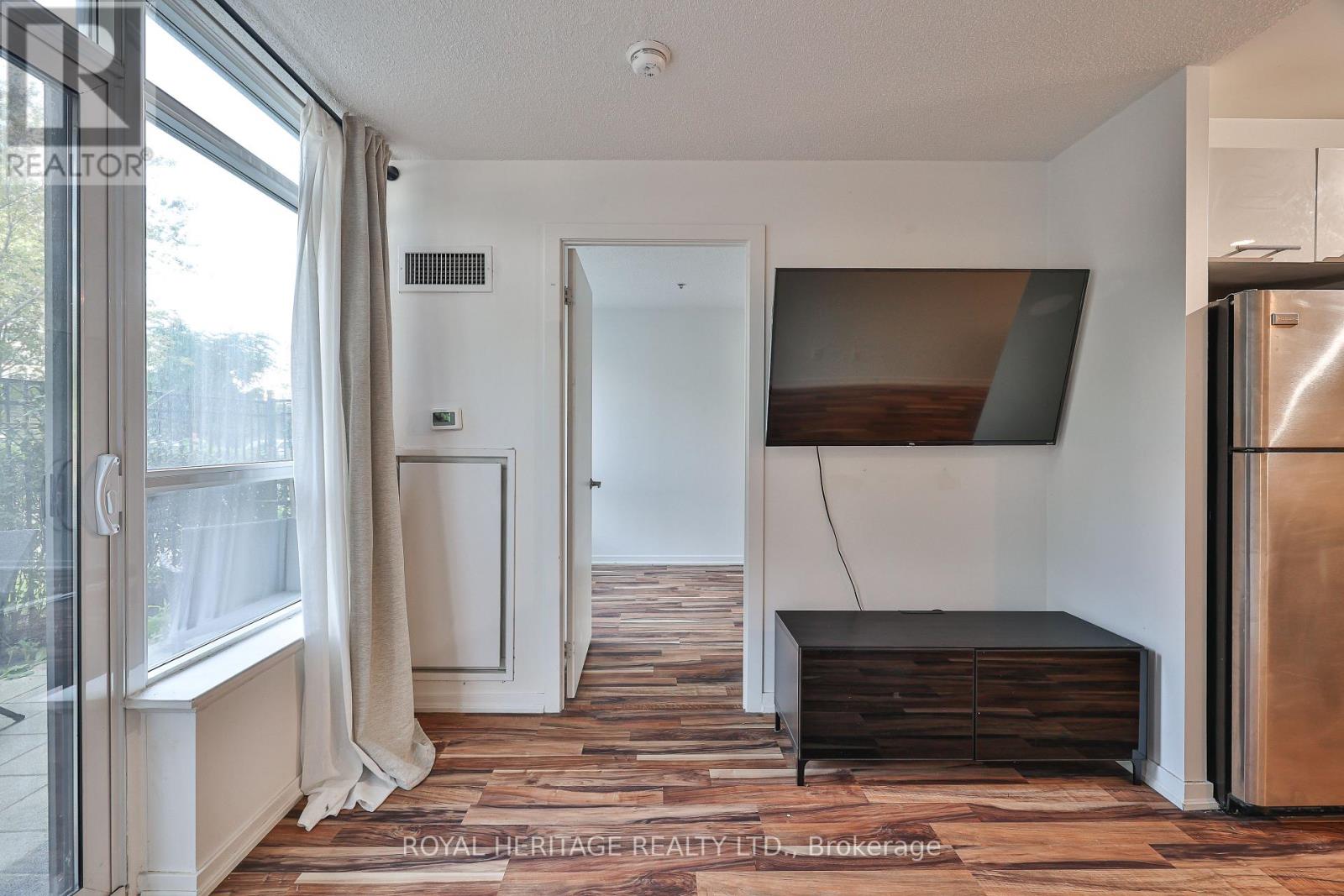 Photo 13 of 104 38 Joe Shuster Way, Toronto ON