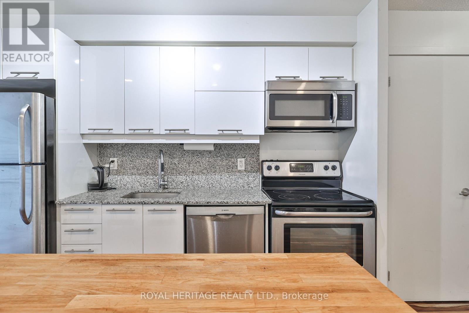 Photo 9 of 104 38 Joe Shuster Way, Toronto ON