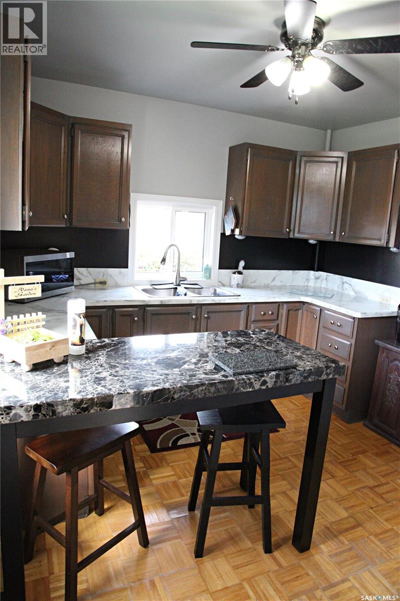 Photo 12 of 441 25th Street E, Prince Albert SK