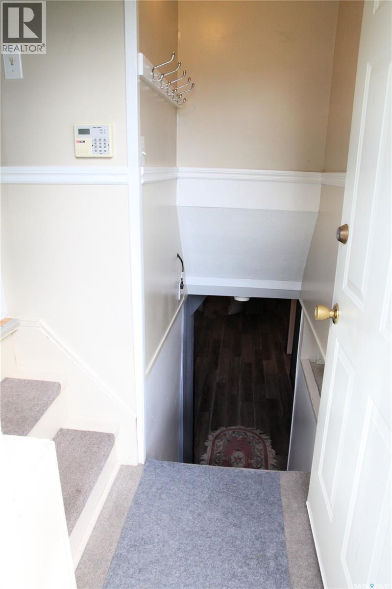 Photo 16 of 441 25th Street E, Prince Albert SK