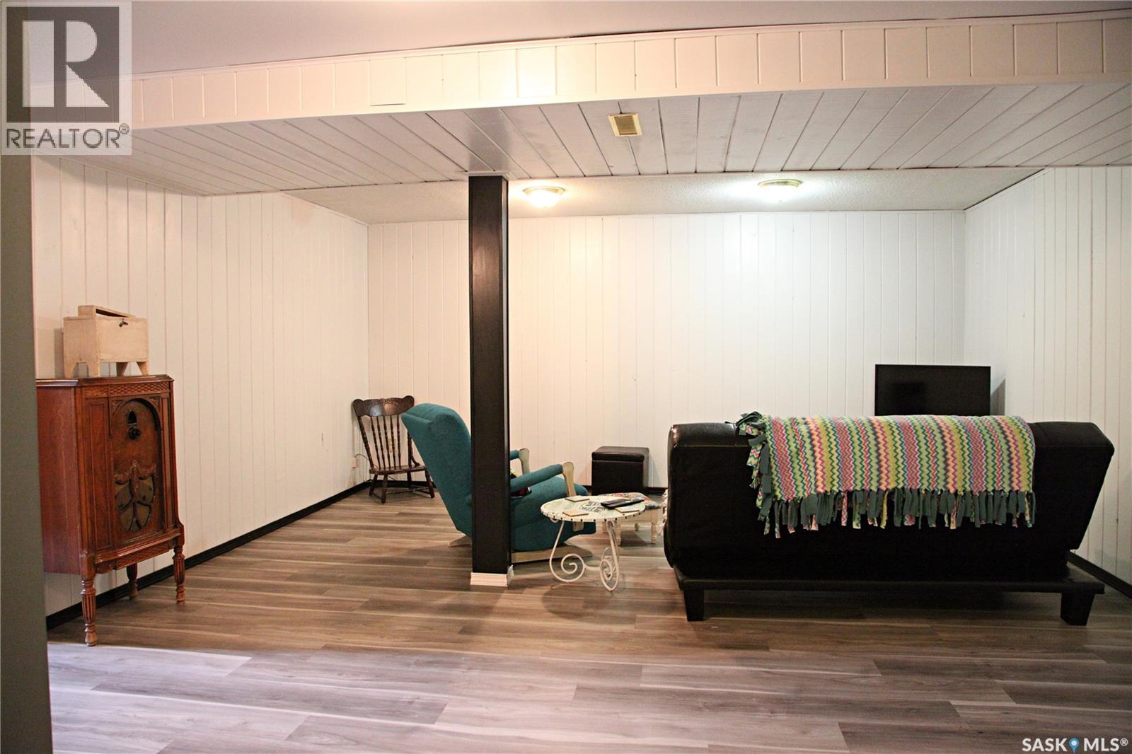 Photo 19 of 441 25th Street E, Prince Albert SK