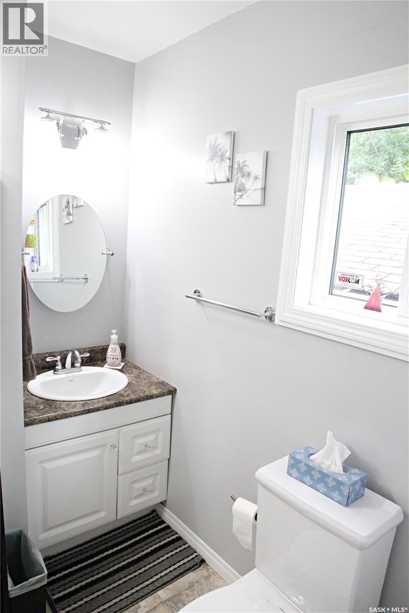 Photo 8 of 441 25th Street E, Prince Albert SK