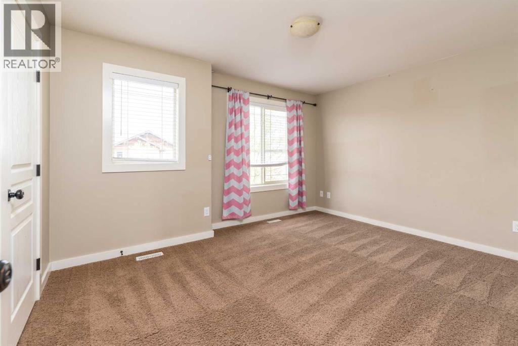 Photo 16 of 37 4008 41 Avenue, Lloydminster SK
