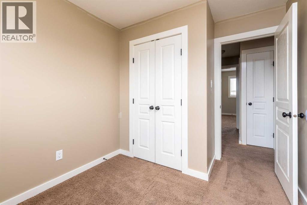 Photo 19 of 37 4008 41 Avenue, Lloydminster SK