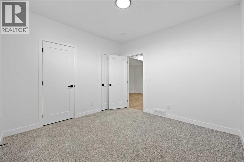 Single Family House for Sale in  Spring Creek Circle SW Springbank Hill Calgary 