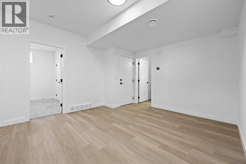 Single Family House for Sale in  Spring Creek Circle SW Springbank Hill Calgary 