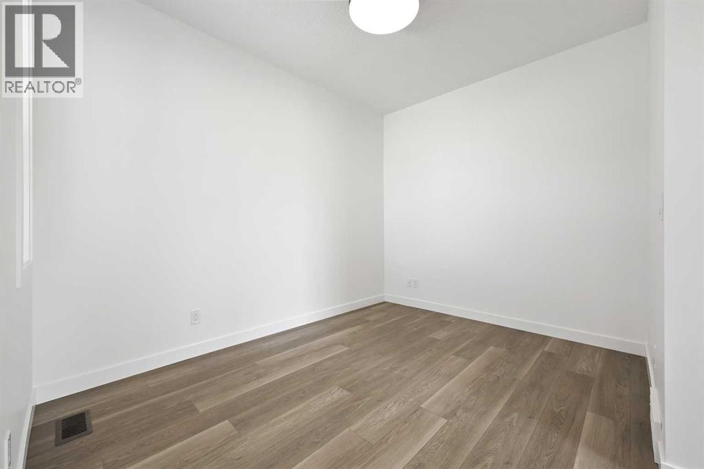 Single Family House for Sale in  Spring Creek Circle SW Springbank Hill Calgary 