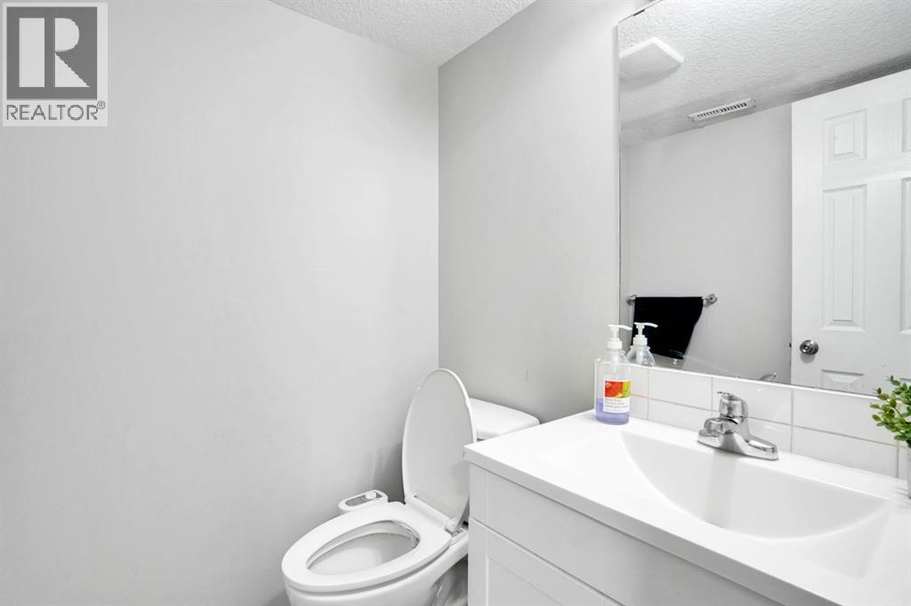 Single Family House for Sale in  Castlebrook Road NE Castleridge Calgary 