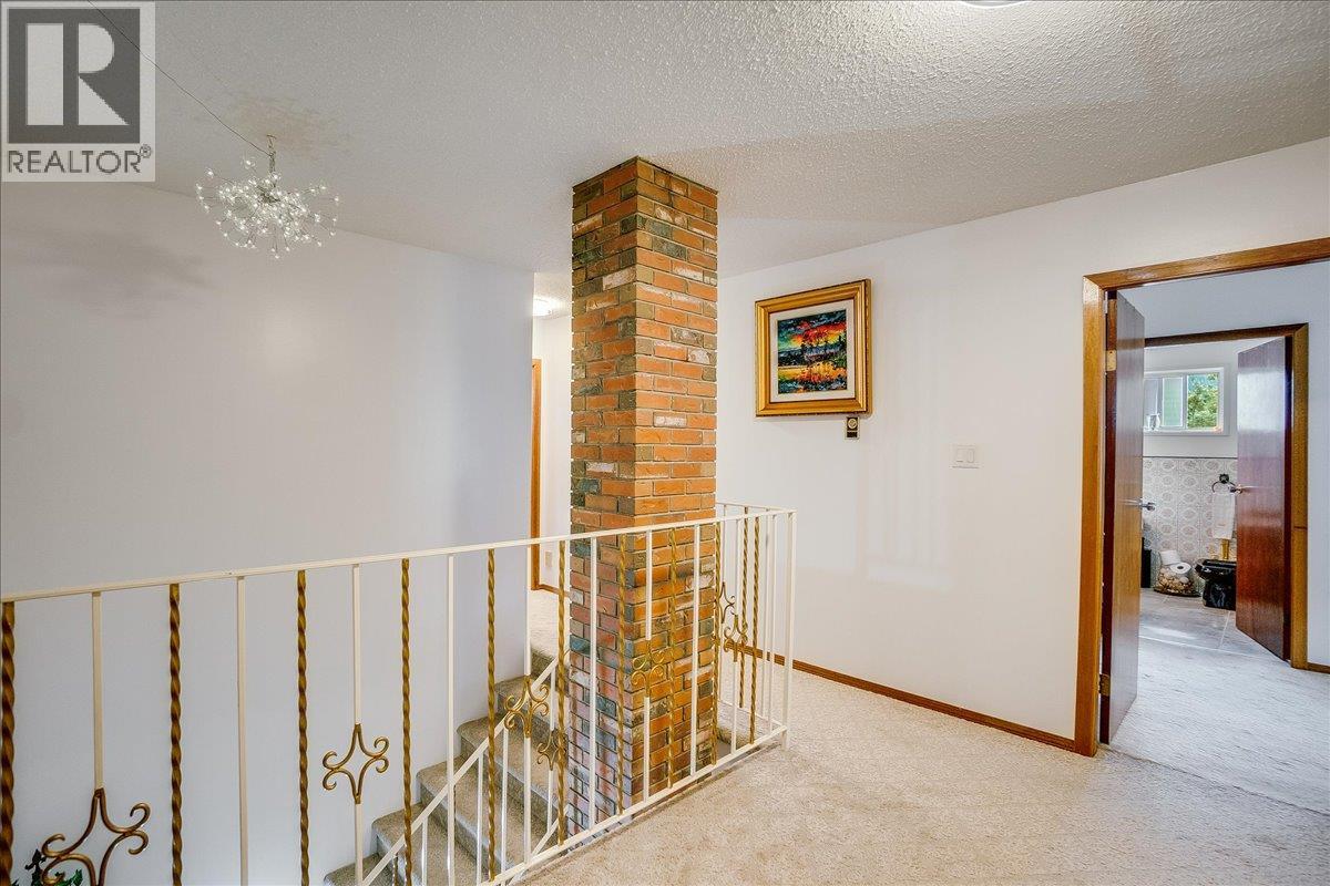 Photo 58 of 801 Houston Street, Nelson BC