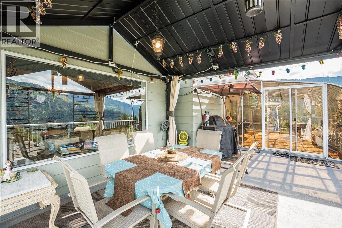 Photo 32 of 801 Houston Street, Nelson BC