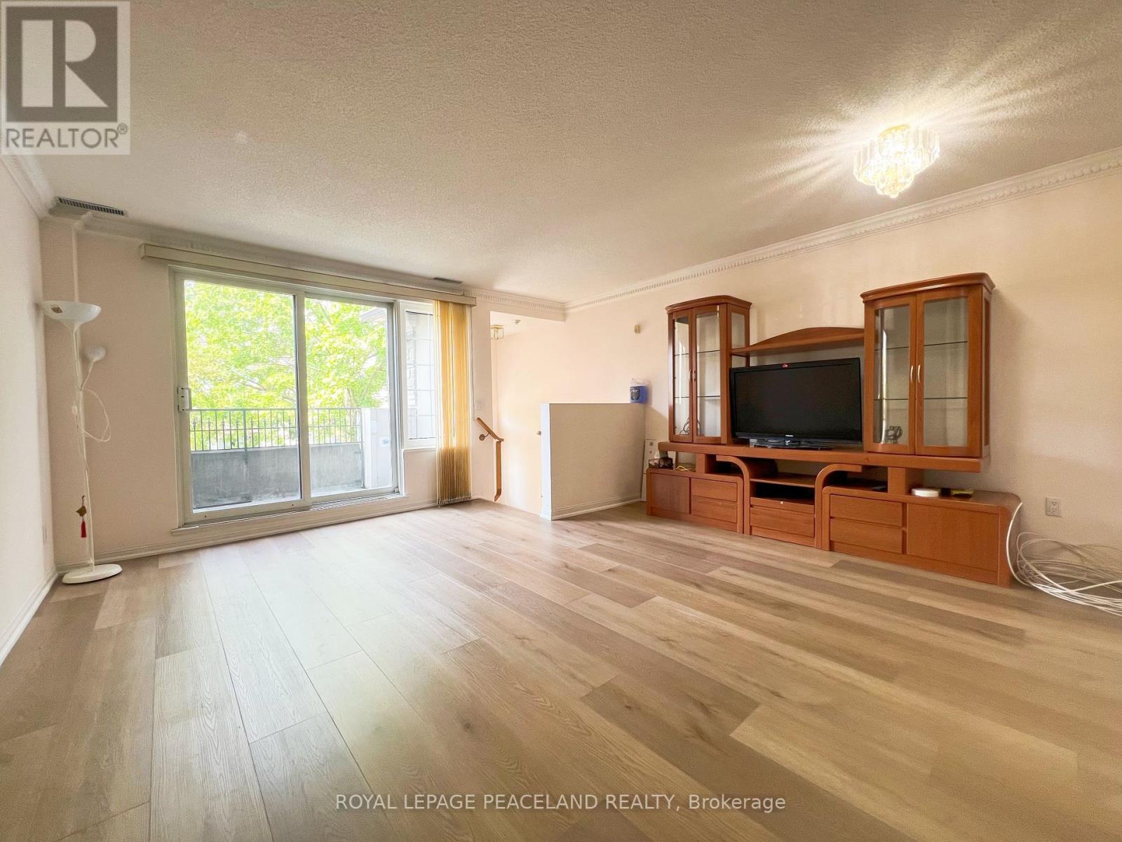Photo 3 of 609 188 Bonis Avenue, Toronto ON