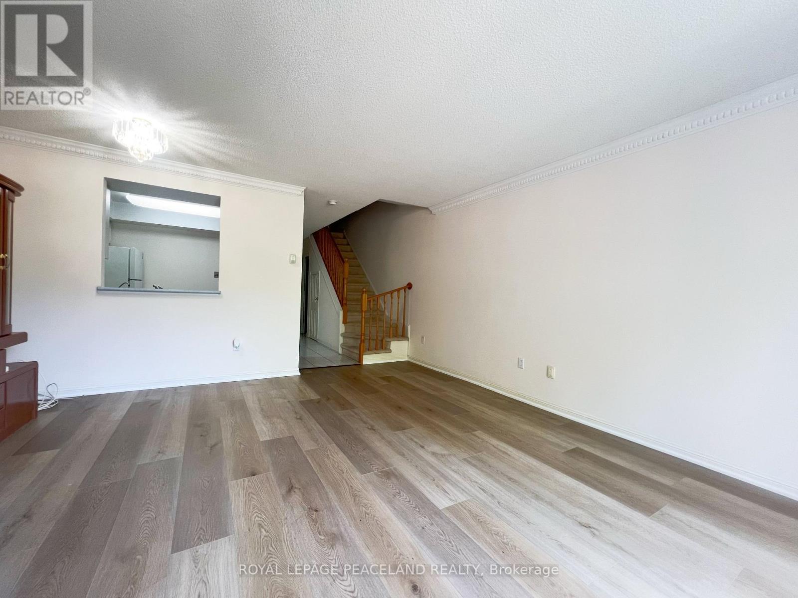 Photo 4 of 609 188 Bonis Avenue, Toronto ON
