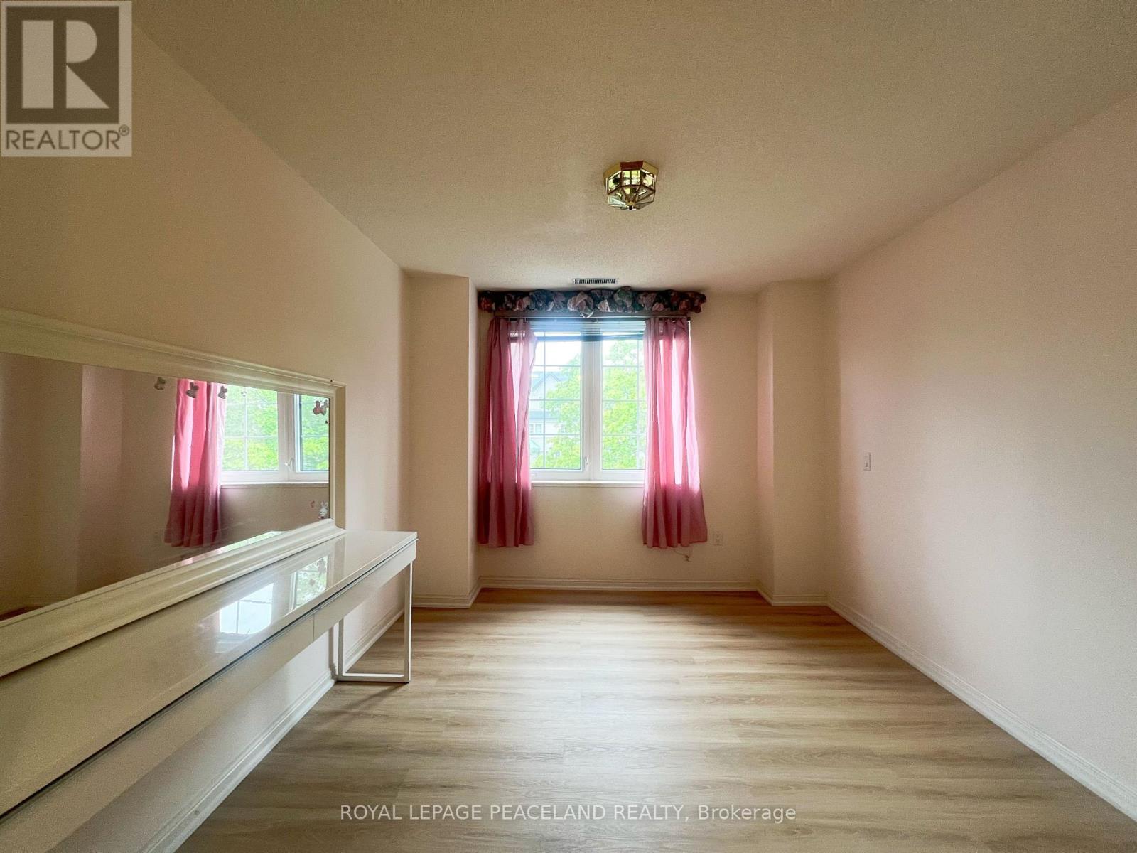 Photo 8 of 609 188 Bonis Avenue, Toronto ON