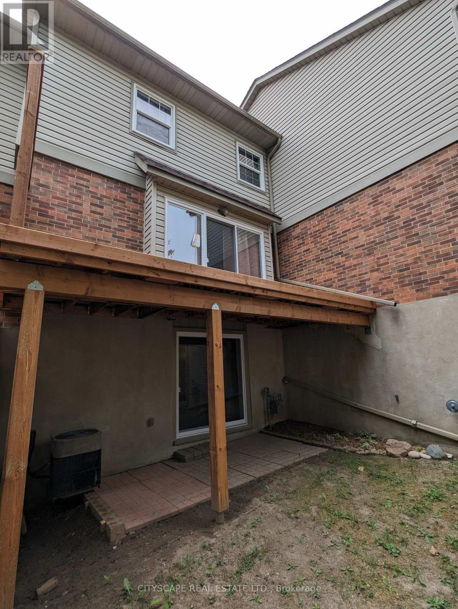 Photo 37 of 17 250 Keats Way, Waterloo ON