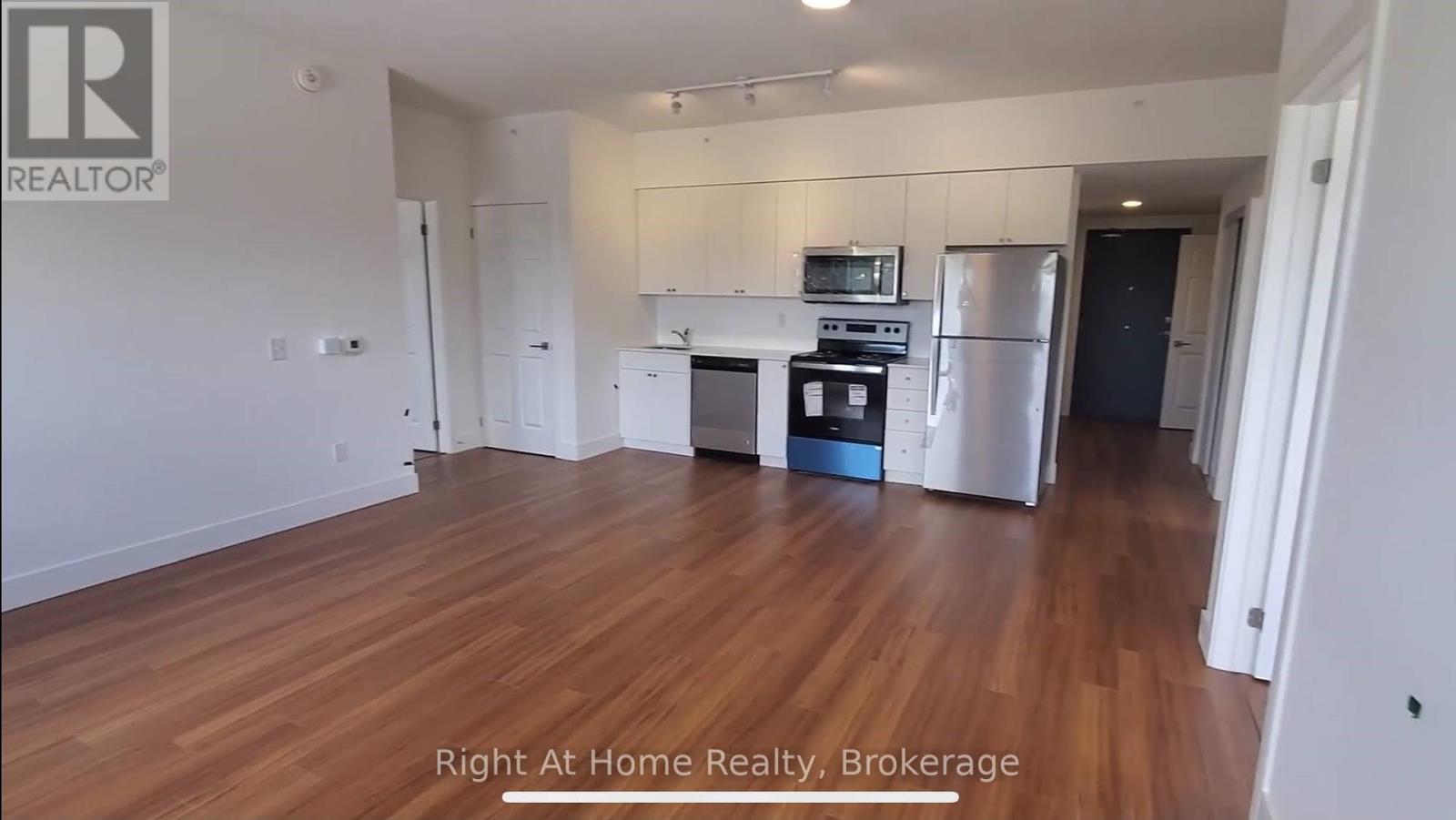#308 1 WELLINGTON STREET - 12