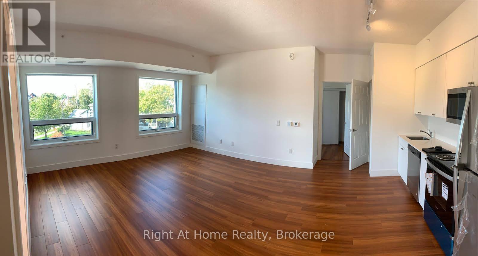 Photo 5 of 308 1 Wellington Street, Brantford ON