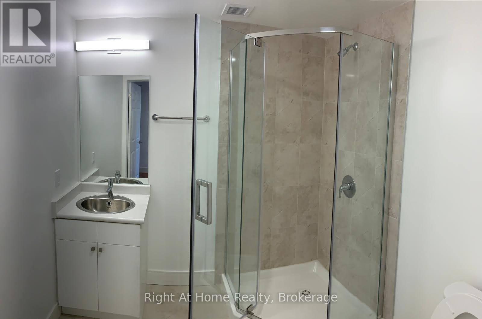 #308 1 WELLINGTON STREET - 9