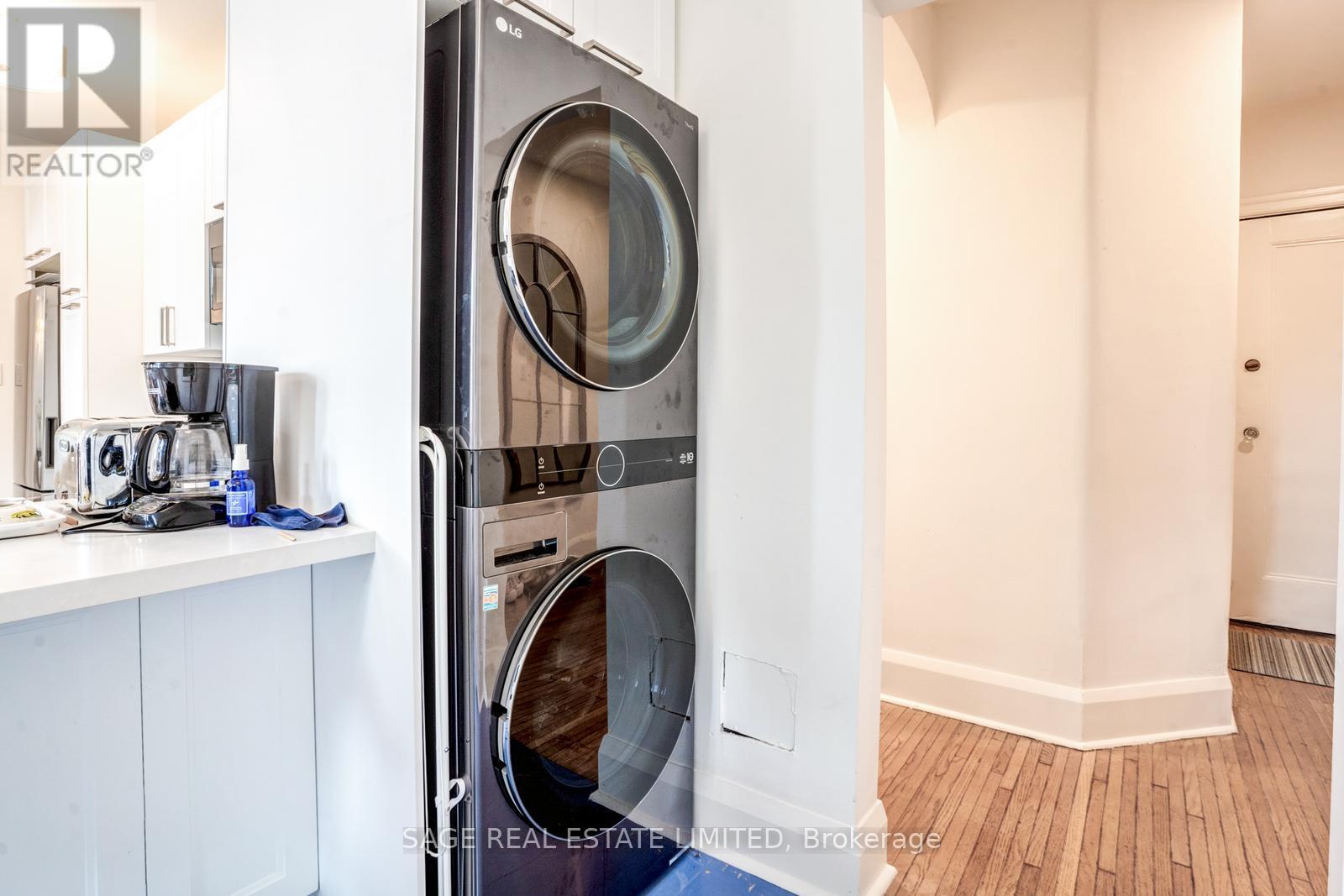 Photo 23 of 17 48 Lawton Boulevard, Toronto ON