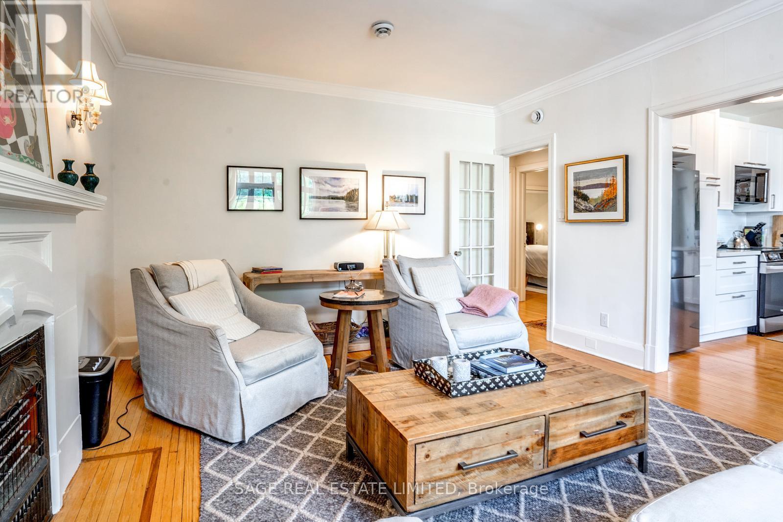 Photo 6 of 18 48 Lawton Boulevard, Toronto ON