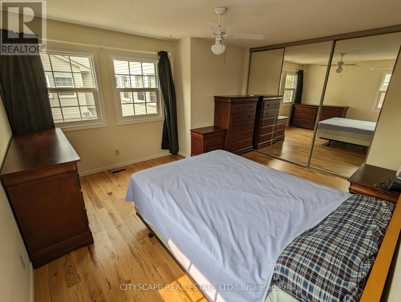 Photo 13 of 17 250 Keats Way, Waterloo ON