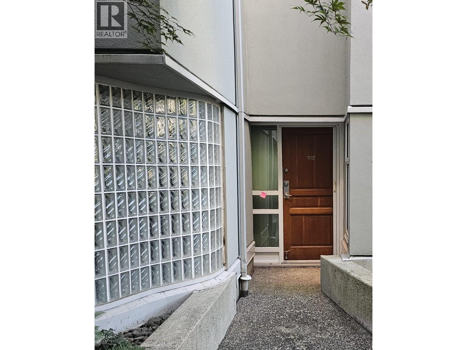 Photo 4 of 102 1990 Se Kent Avenue, Vancouver BC