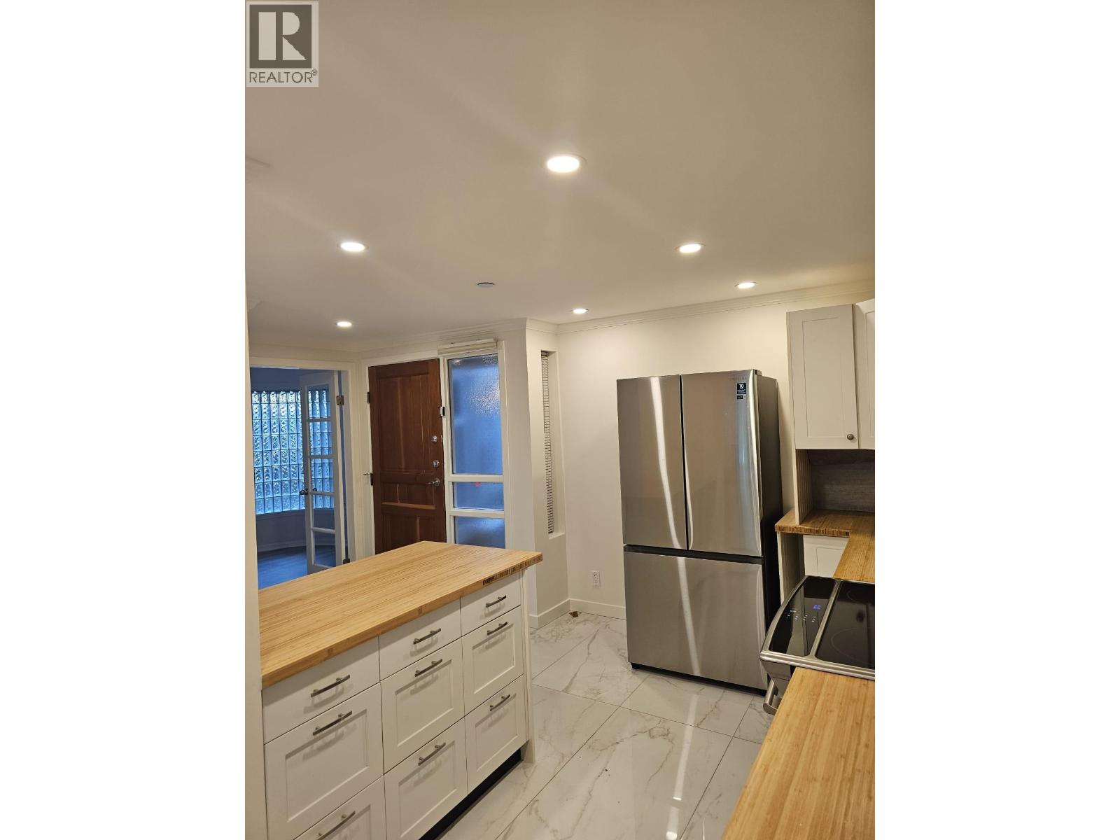 Photo 8 of 102 1990 Se Kent Avenue, Vancouver BC