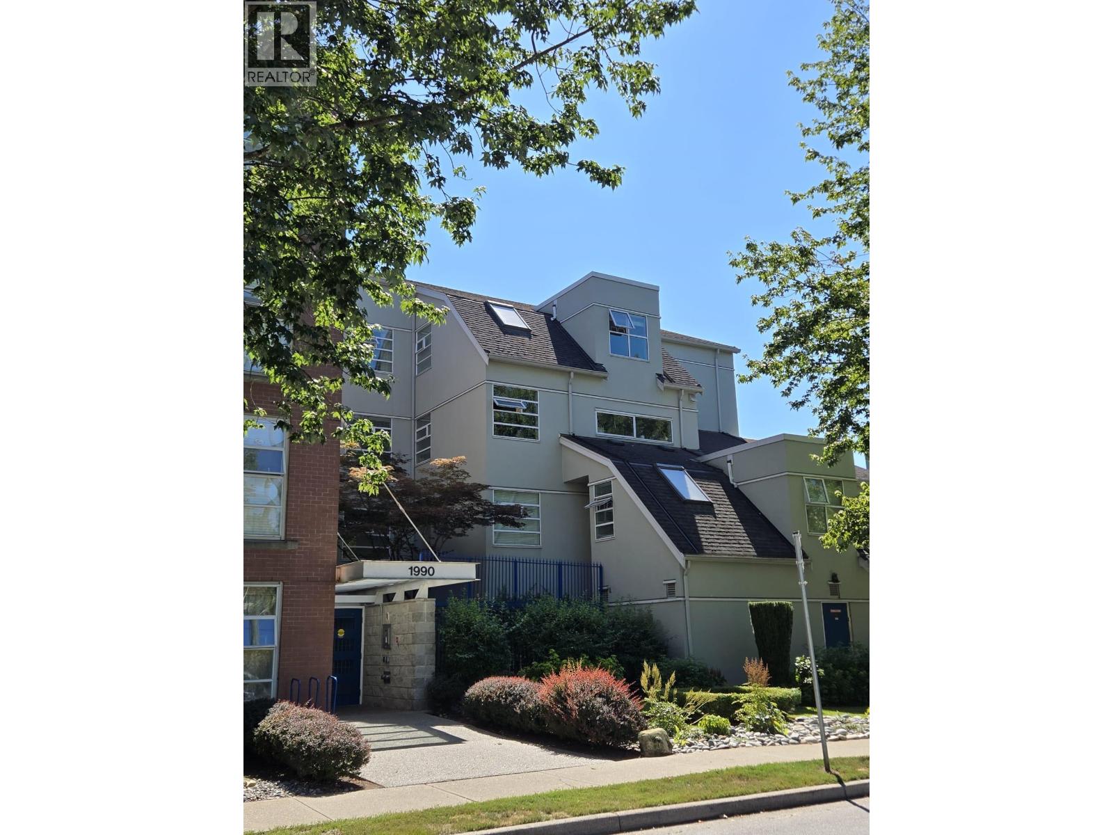 Photo 2 of 102 1990 Se Kent Avenue, Vancouver BC