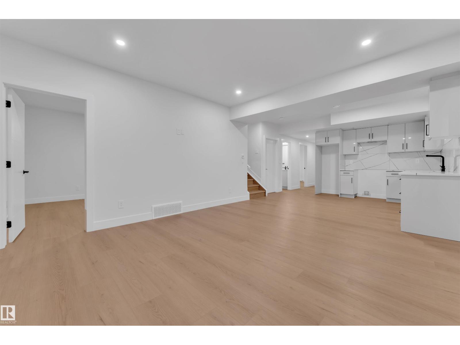 Photo 52 of 121 29 A St Sw Sw, Edmonton AB