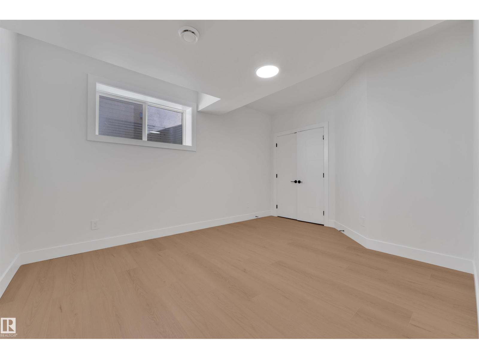 Photo 57 of 121 29 A St Sw Sw, Edmonton AB