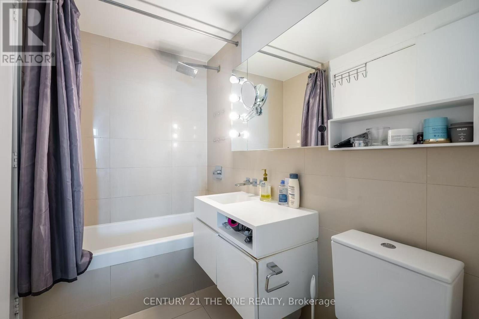 Photo 13 of 4301 45 Charles Street, Toronto ON