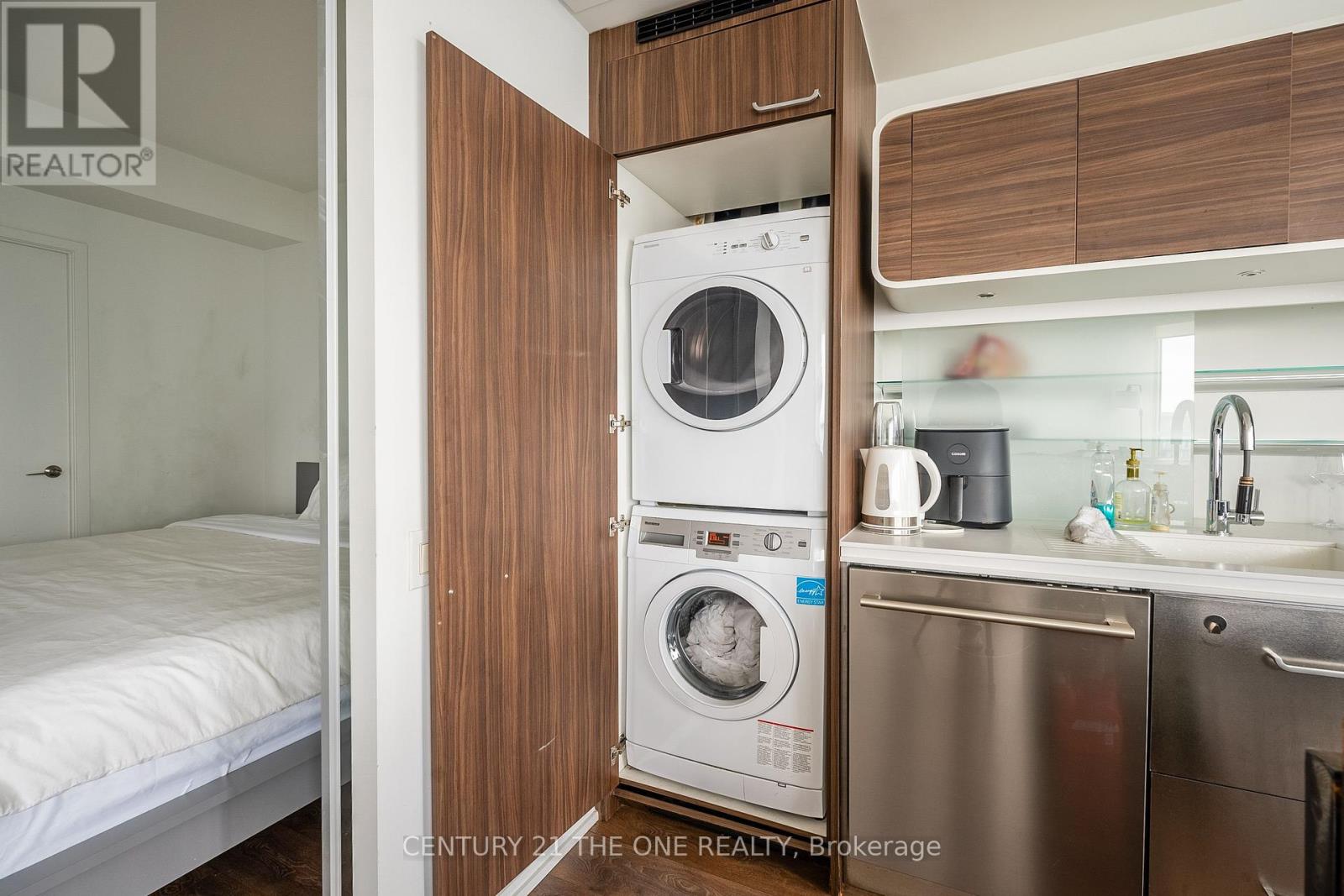 Photo 14 of 4301 45 Charles Street, Toronto ON
