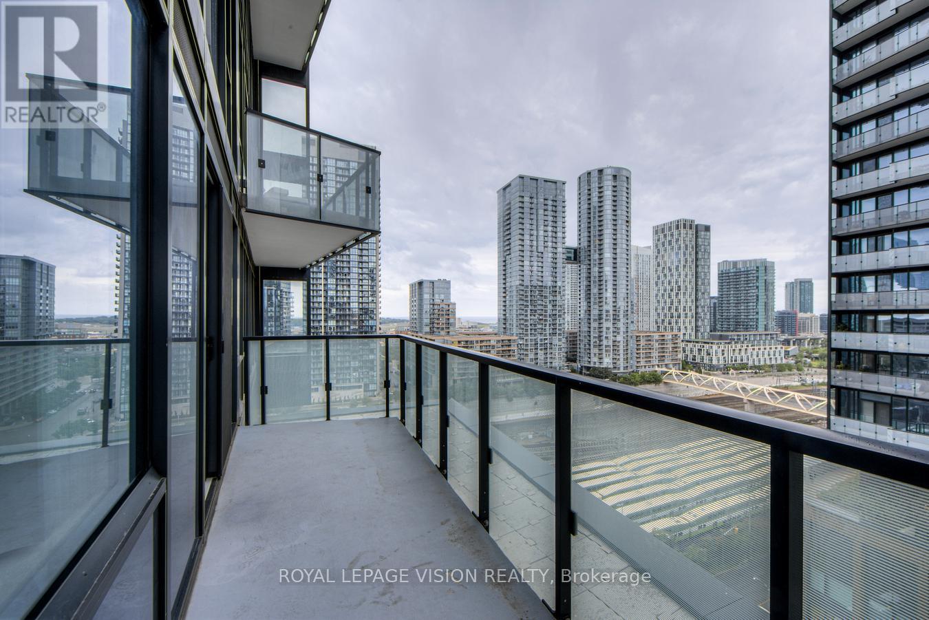 Photo 26 of 814 470 Front Street W, Toronto ON