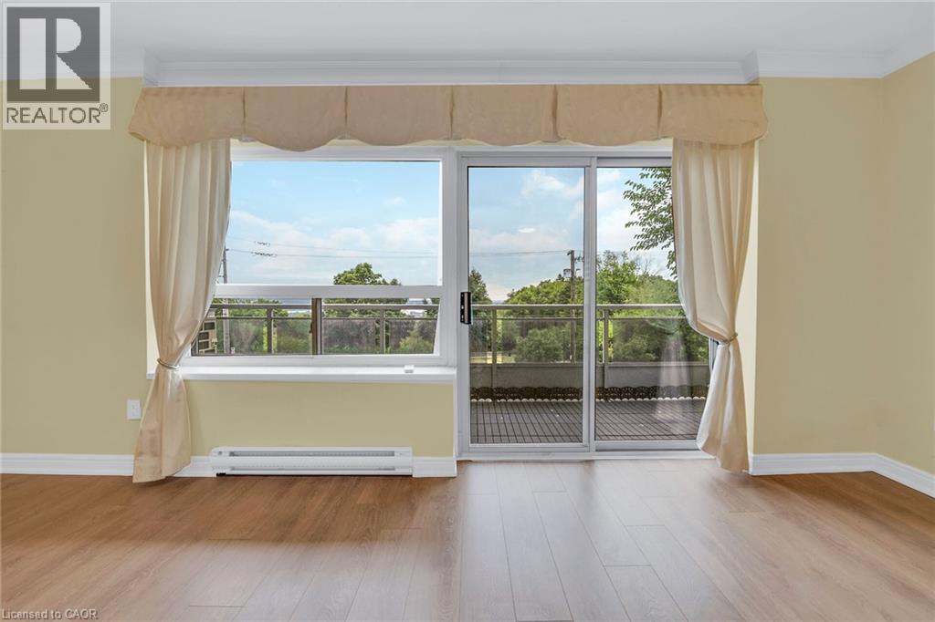 Photo 16 of 350 Concession Street Unit 302, Hamilton ON