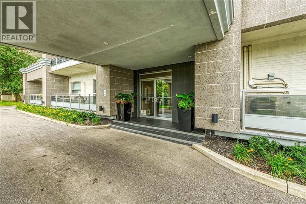 Photo 4 of 350 Concession Street Unit 302, Hamilton ON