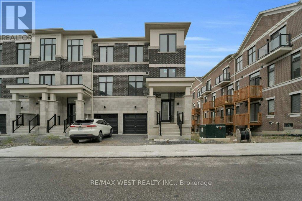 Photo 2 of 34 George Bales Lane, Richmond Hill ON