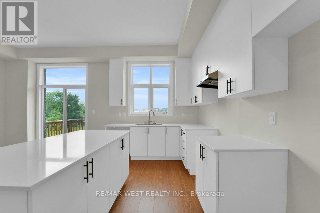 Photo 7 of 34 George Bales Lane, Richmond Hill ON